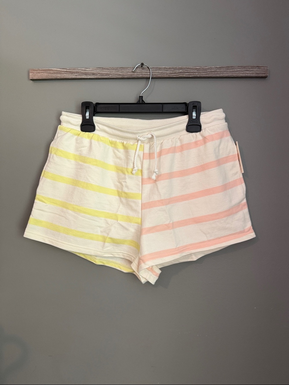 Daily Practice Anthropologie Striped Shorts New With Tags Color block đđ©· Large - Picture 7 of 7